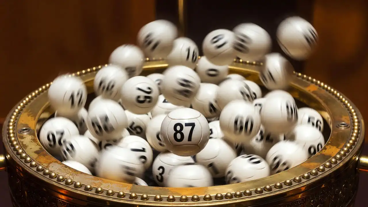 Distanza 23: Il Potere Ciclometrico su Napoli e Venezia 7 Distanza 23: Il Potere Ciclometrico su Napoli e Venezia